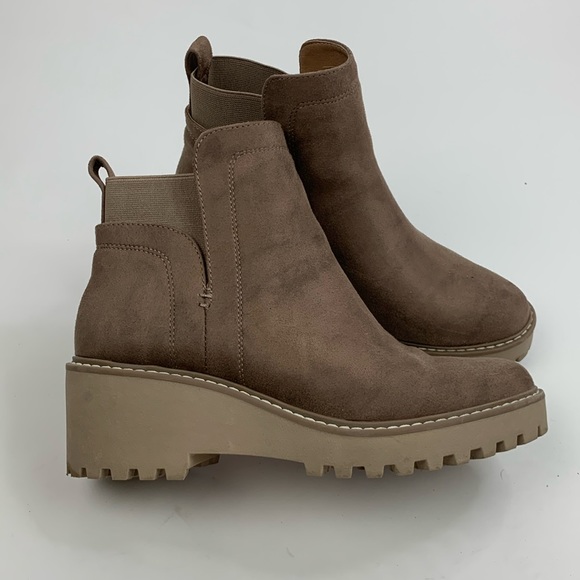 DOLCE VITA Rielle Suede leather Boots Tan Size 8.5 Wedge Pull on Booties - Picture 1 of 15